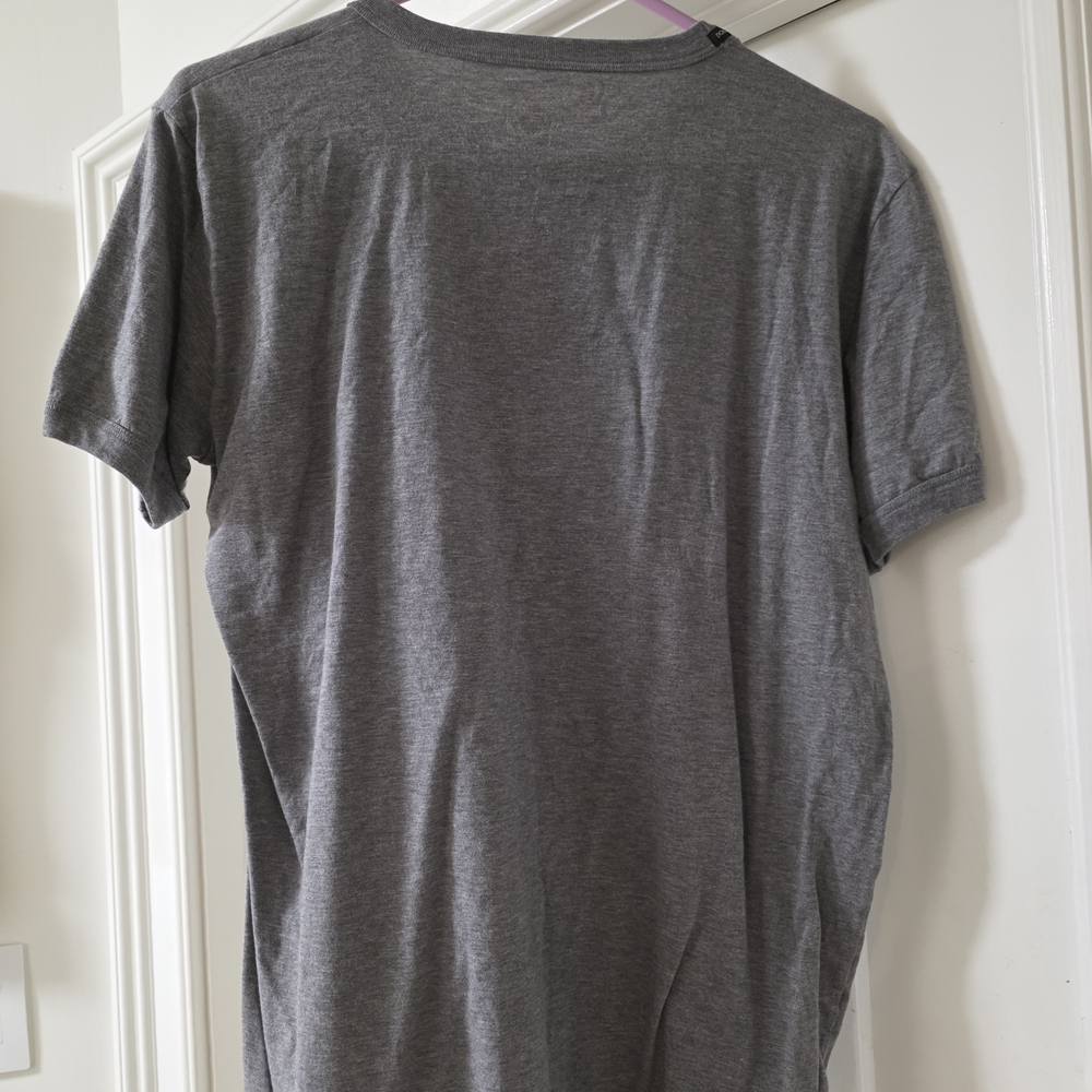 Dolce & Gabbana Heather Gray Tee with Gold Design - Picture 4 of 4